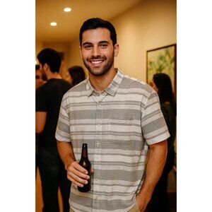 Tommy Bahama XL Gray & White Striped Short Sleeve Button-Up Shirt Men's